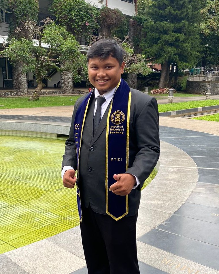 Sutani, S.T., M.T. — Akademisi, Senior Software Engineer & Tech Lead